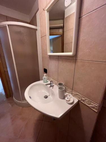 Kylpyhuone majoituspaikassa 5 confini Terminillo