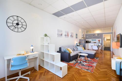 Apartment Aria