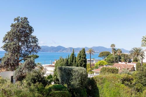 Suite Riviera - Sea View - Clim - 50M Plage - Residence de standing - Spacieux 180 M2 - Parking