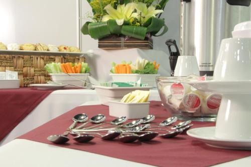 Mat på hotellet eller i närheten