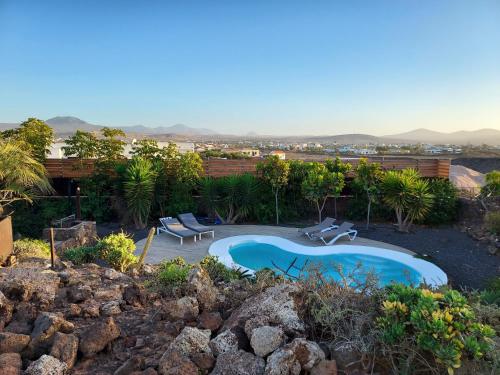 Private villa with pool in Lajares