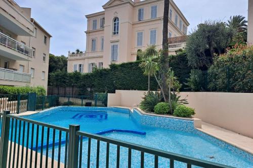 HENRI CAMILLE REAL ESTATE -Beautiful one bedroom swimming pool and parking