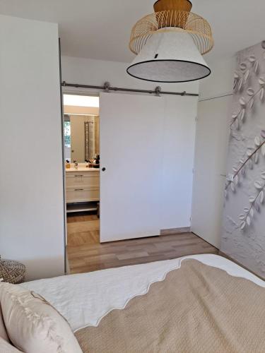 HENRI CAMILLE RE - Passy 2 -Beautiful one bedroom swimming pool and parking