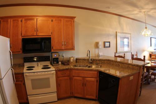 Kuhinja oz. manj&scaron;a kuhinja v nastanitvi Osthoff Resort 