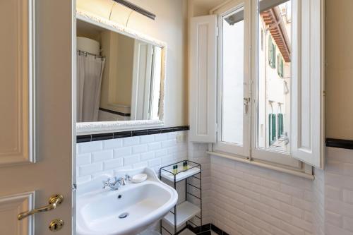 Damasco penthouse with terrace near the Duomo