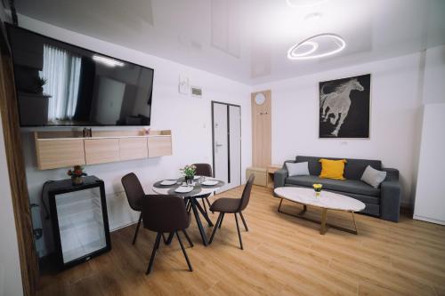 Gallery image of Signature PROMENADA Hotel Apartments in Mamaia Nord