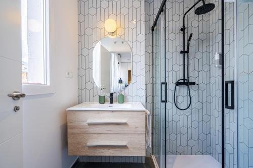 Vallecano Apartments by Olala Homes photo 47