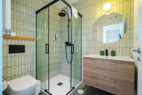 Vallecano Apartments by Olala Homes photo 70