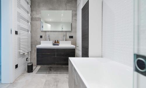 A bathroom at Apartments Traunkai Bad Ischl