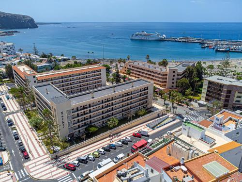 Penthouse Manureva by Pajarito Holidays