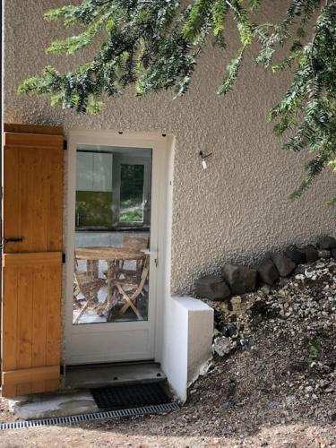 Photo de la galerie de l'établissement STUDIO SYMPA et AU CALME, au Chambon-sur-Lignon