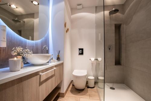 Ap66 Apartments tesisinde bir banyo