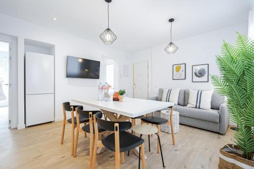 Vallecano Apartments by Olala Homes photo 39