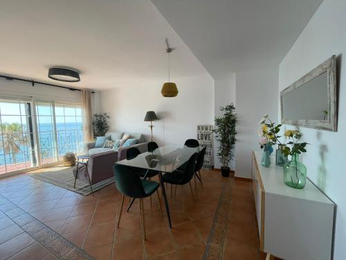 CoastLine - SeaLine Apartments