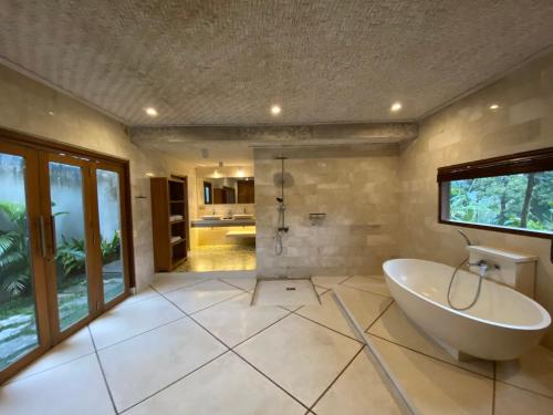 Bagno di Sawah Indah Villa