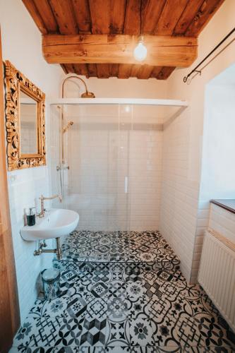 Bilik mandi di Resla Residence I, II,