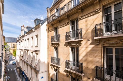 Ciseaux 3F - SAINT GERMAIN DES PRES - Bail Mobilité