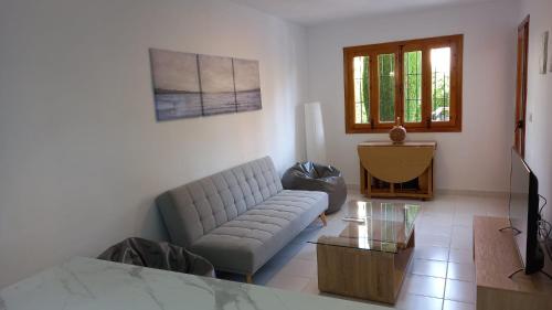 Posedenie v ubytovaní Fantástico Apartamento a 50m de playa Colon y Paseo