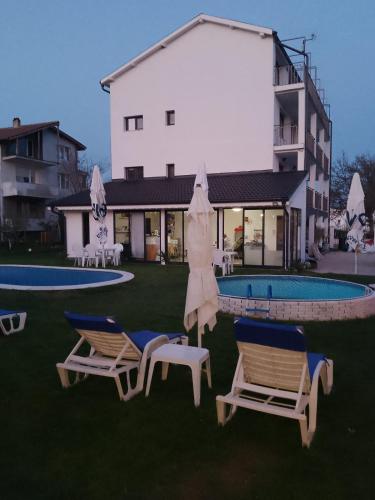 Fotografie z fotogalerie ubytování Weißer Schwan Белият лебед v destinaci Škorpilovci