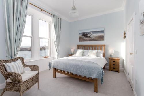 Ліжко або ліжка в номері Carlton House Portpatrick