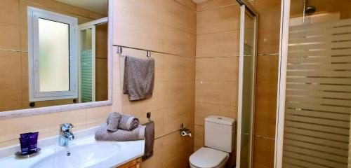 Ванная комната в Villa mit Meerblick und Pool direkt am Golfplatz von Adeje