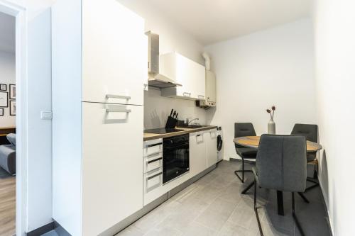 Modern and lovely apartment next to subway station