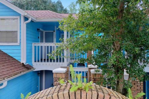 *Disney-15min away* Magical Mickey themed condo photo 8