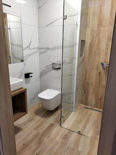 Un baño de Pensjonat Latino
