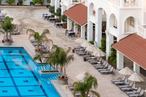 Piscina di Oz Hotels Side Premium o nelle vicinanze
