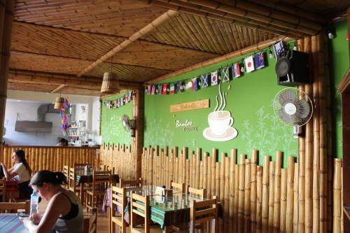 Restaurace v ubytování La Casa de Bamboo