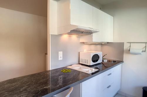 HENRI CAMILLE REAL ESTATE - Latour - Studio 150m Martinez