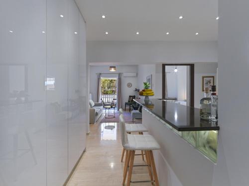 Local Athens Experience - Stylish Kypseli Retreat