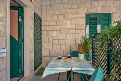 Room in Bol with terrace, air conditioning, WiFi 3758-4