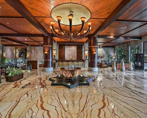 Vstupní hala nebo recepce v ubytování Fariyas Resort Lonavala
