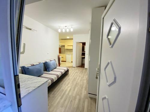 Postel nebo postele na pokoji v ubytování Modern apartment in Vodice with sea view - 48 m².
