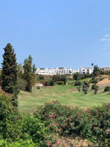 Cosy Apartment Resina Golf & Pool Estepona Costa del Sol