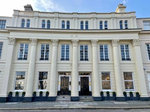 Foto Regency House 1