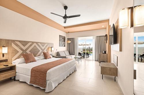 Pointe-Sarène的住宿－Hotel Riu Baobab - All Inclusive，相簿中的一張相片