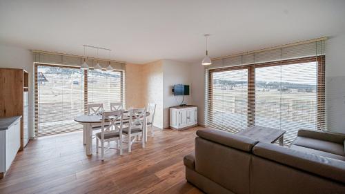 Posezení v ubytování Apartamenty Sun & Snow Kaniówka