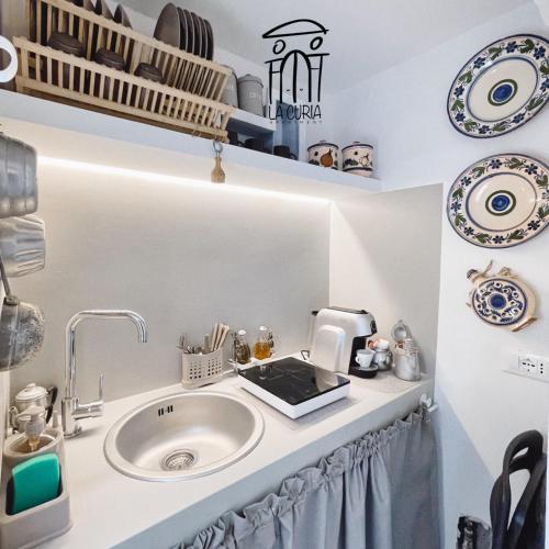 Η κουζίνα ή μικρή κουζίνα στο La Curia