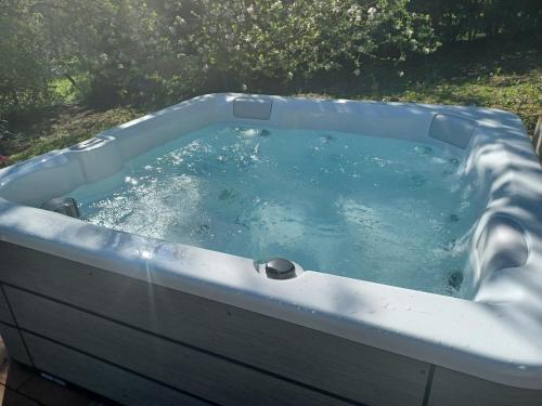 a jacuzziificialificialificialificialificialificialificialificialificialificialificial at L'Albero Di Gamelì in Chiusi