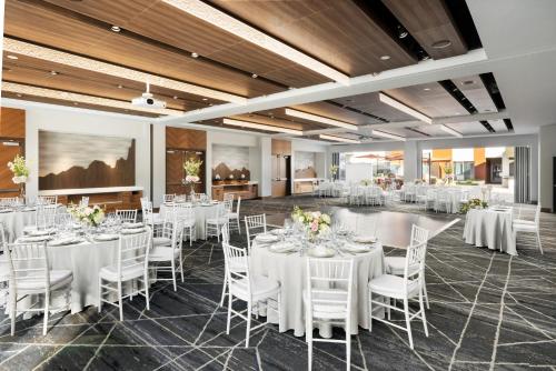 Restaurant ou autre lieu de restauration dans l'établissement Hyatt Centric Mountain View