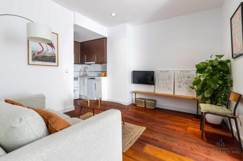 Living4malaga Suite Flamingo Apartment