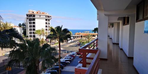 Top-Apartment in Apartamentos Danubio, 4 Etage, Poolblick und seitlicher Meerblick, Wohnzimmer und 1 Schlafzimmer, im Herzen von Playa del Inglés , Gran Canaria