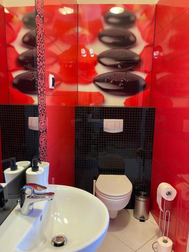 Bilik mandi di Apartamenty Centrum