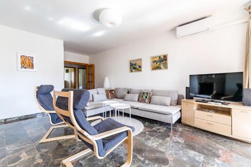 69-Penthouse Apartment with Views in Torreblanca, Fuengirola