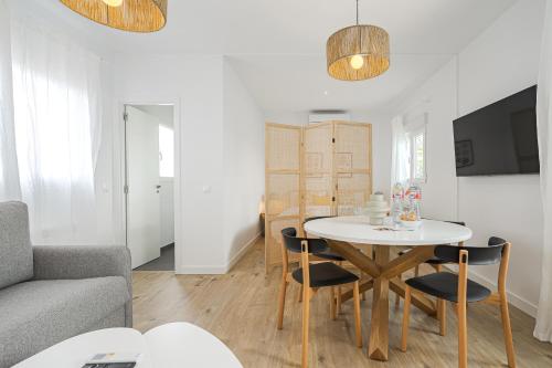 Vallecano Apartments by Olala Homes photo 66