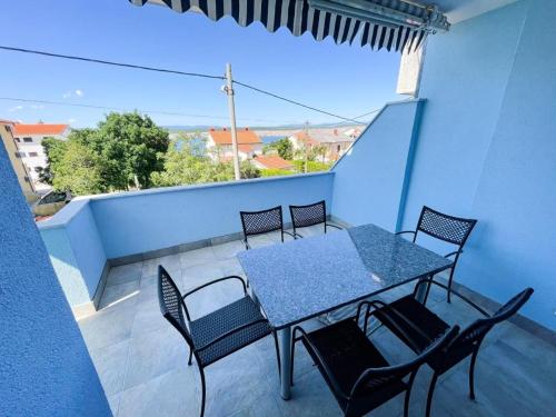 Apartment with Sea View in Jadranovo - 75 m² - Terrace