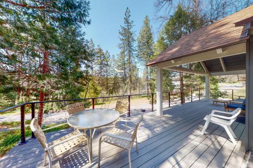 Rustic Cabin – Photos 2