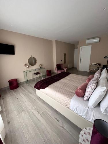Televisyen dan/atau pusat hiburan di CB Rooms